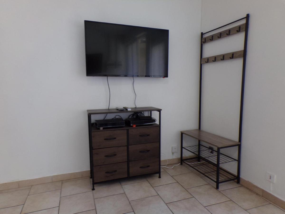 Studio Paul - Terrasse - Parking Gratuit - Need And Co Apartman Blois Kültér fotó